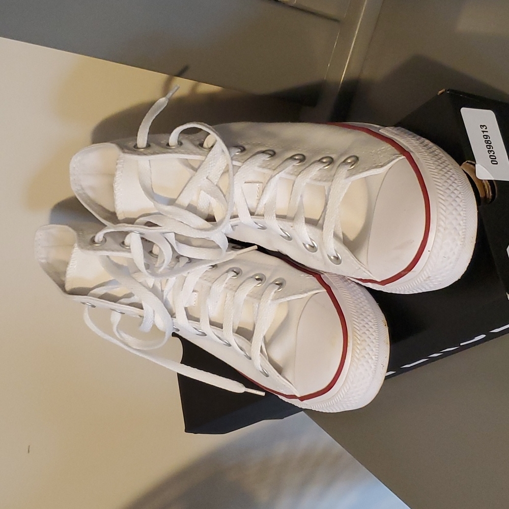 Converse - Picture 3 of 3